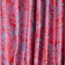 Dekostoff rot mit blau florales Muster 155cm breit